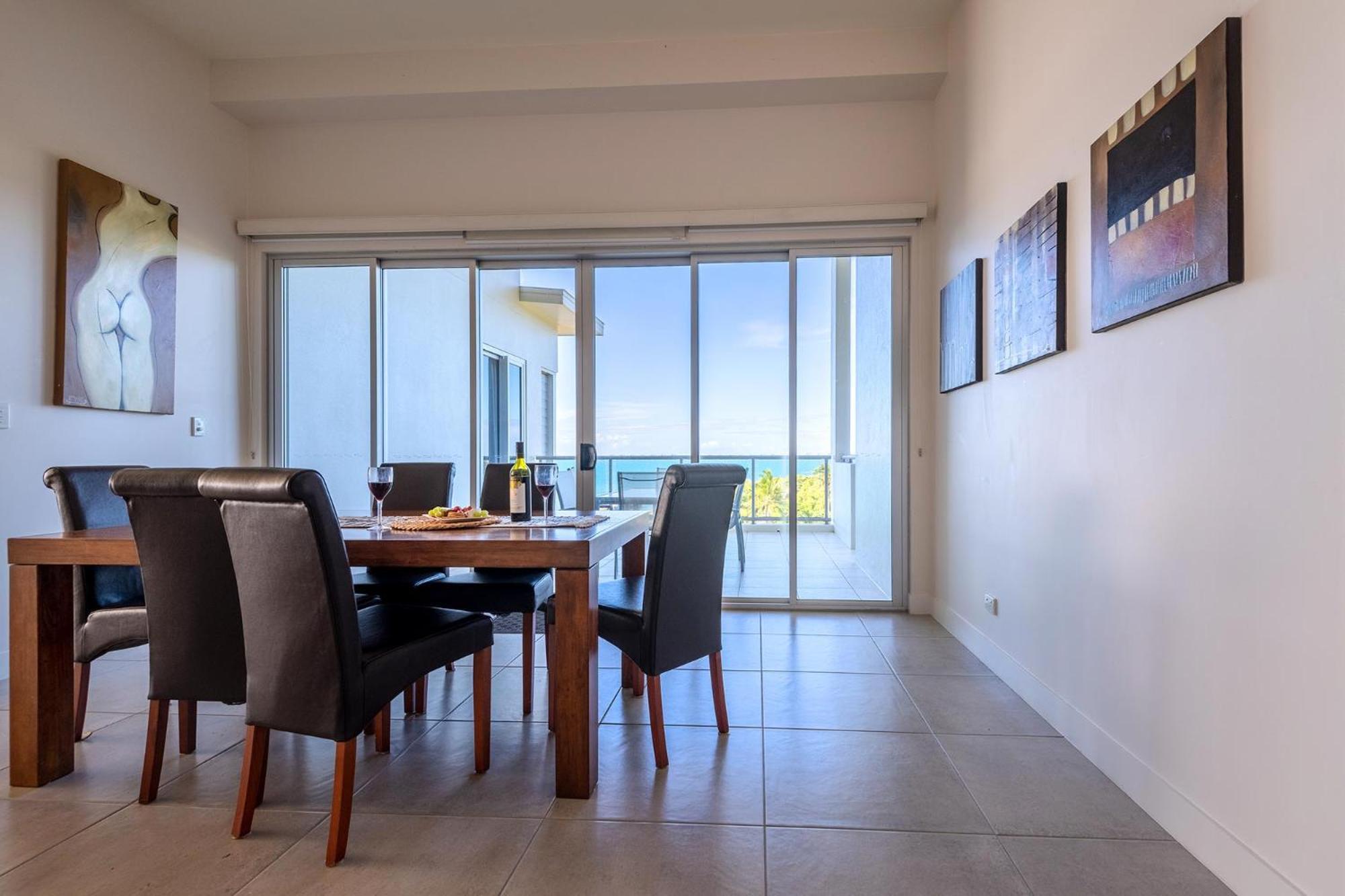 Coral Cove Apartments - Absolute Beachfront Resort Bowen Exterior photo