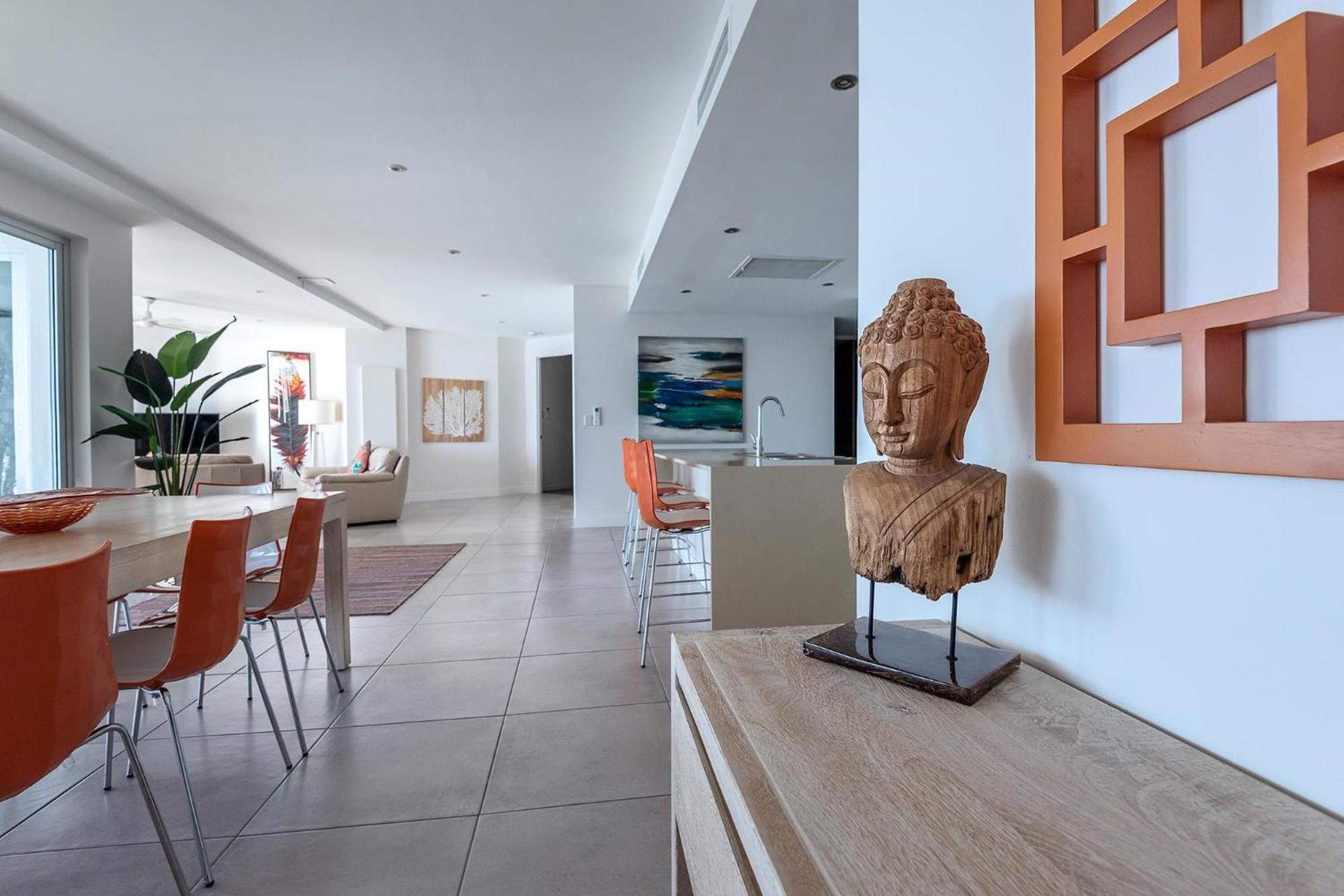 Coral Cove Apartments - Absolute Beachfront Resort Bowen Exterior photo